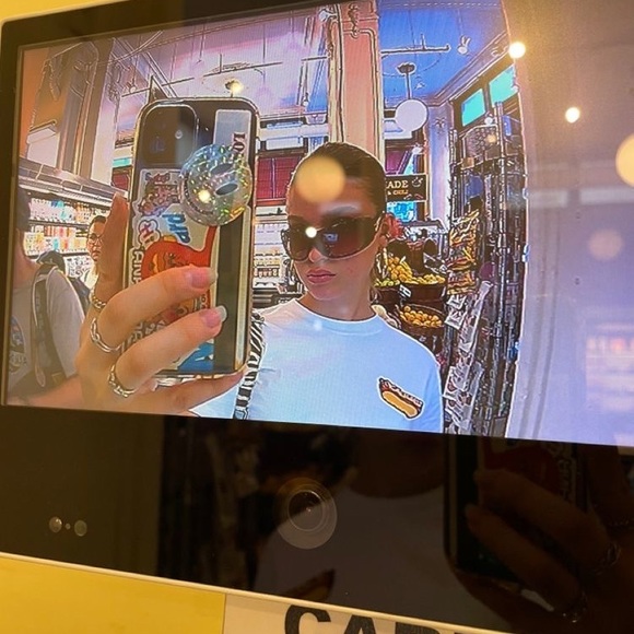 Meet your Posher, Jovie - Picture 2 of 4